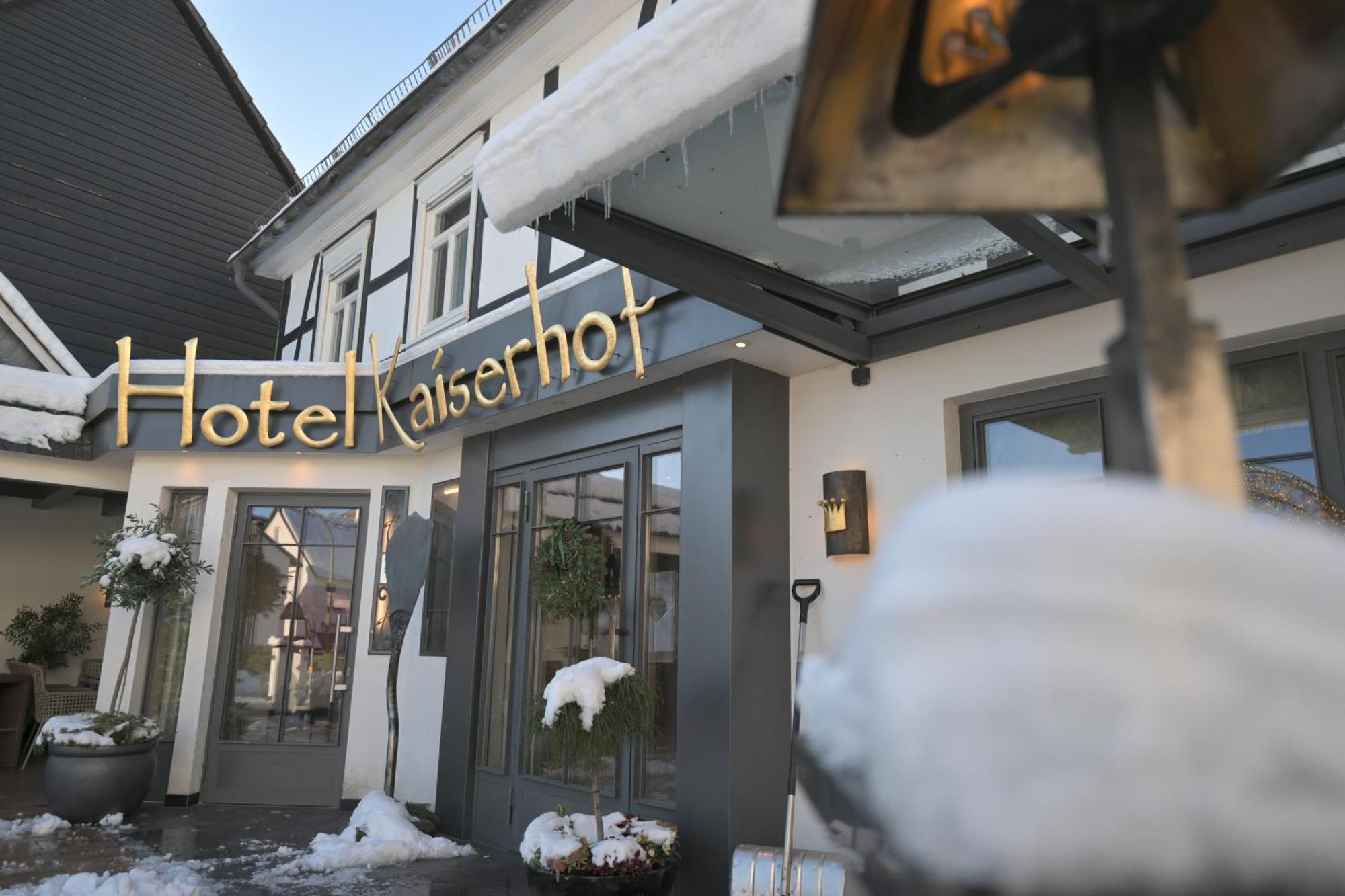 Hotel Kaiserhof Medebach Esterno foto
