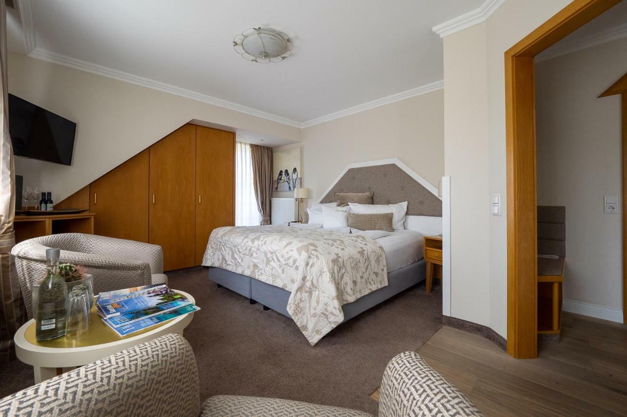 Hotel Kaiserhof Medebach Esterno foto